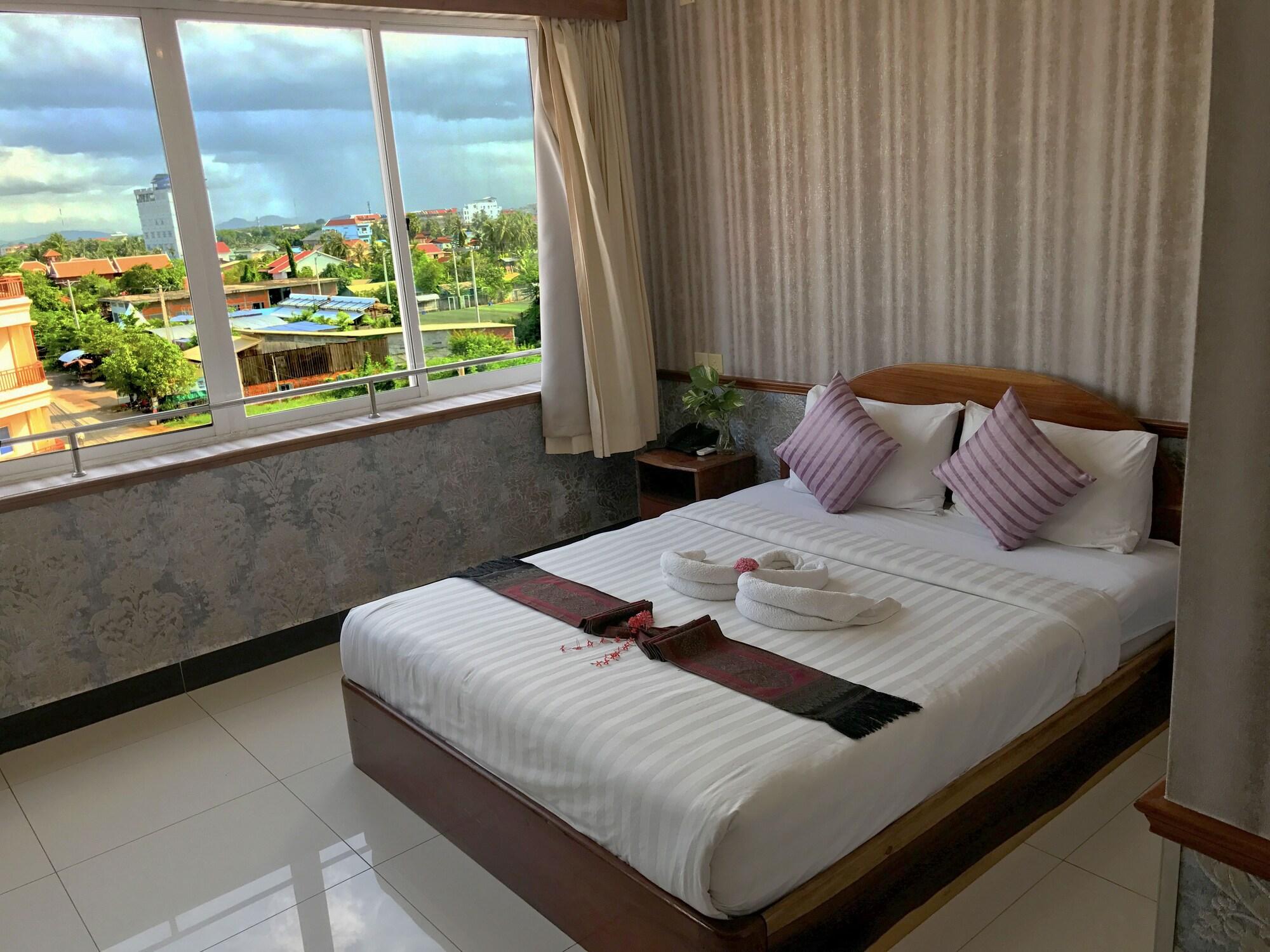 Holiday Hotel Battambang Exterior foto