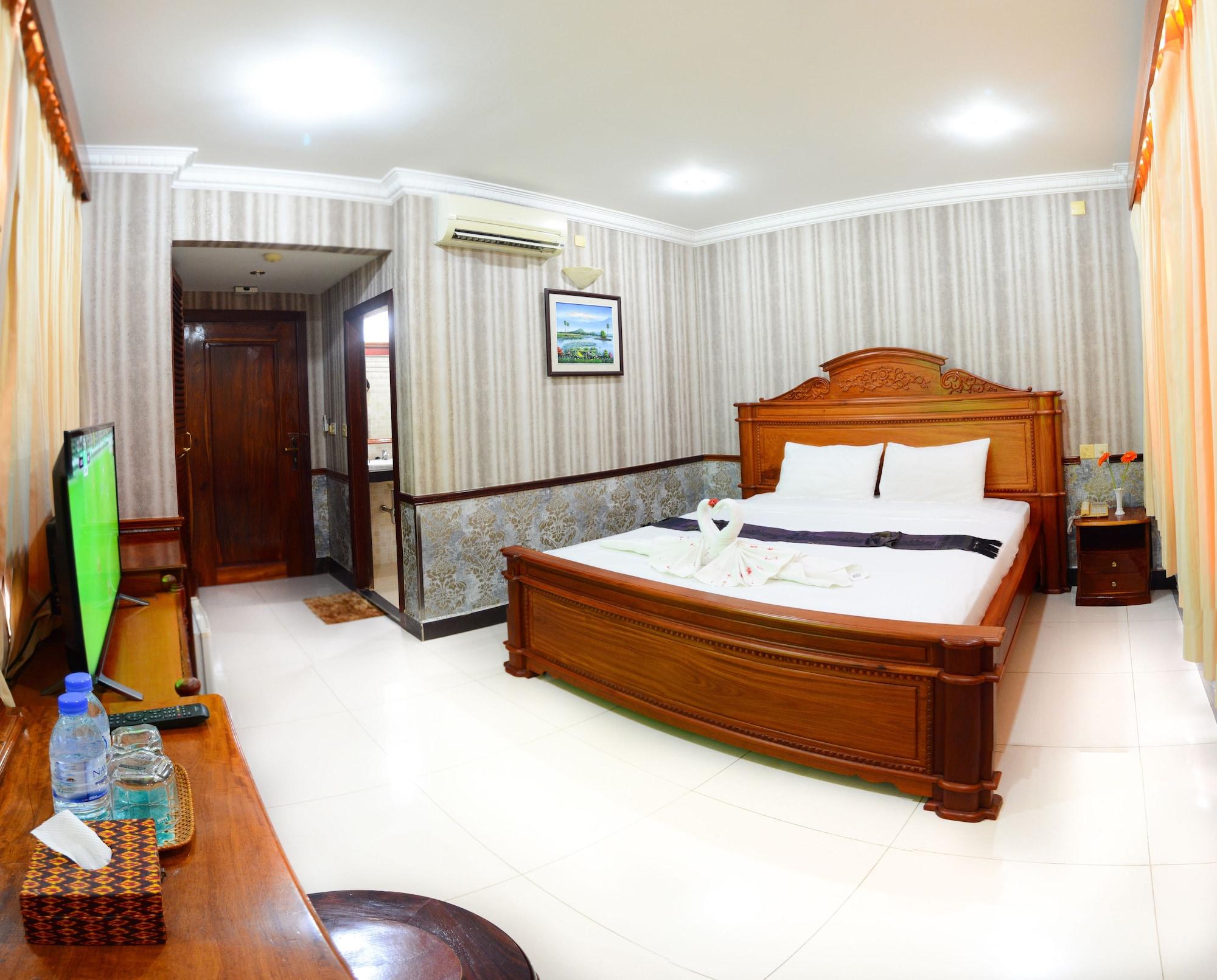 Holiday Hotel Battambang Exterior foto
