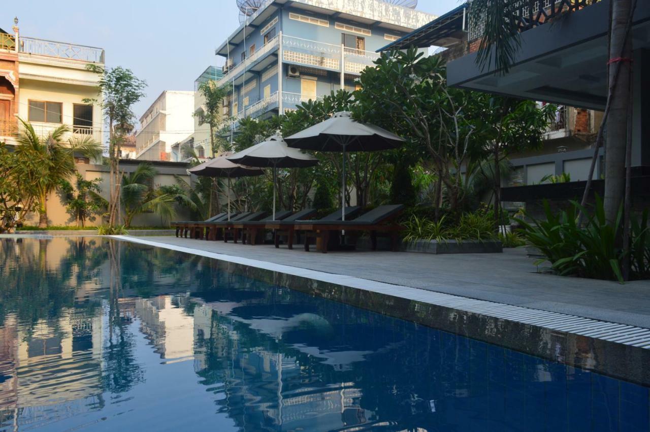 Holiday Hotel Battambang Exterior foto